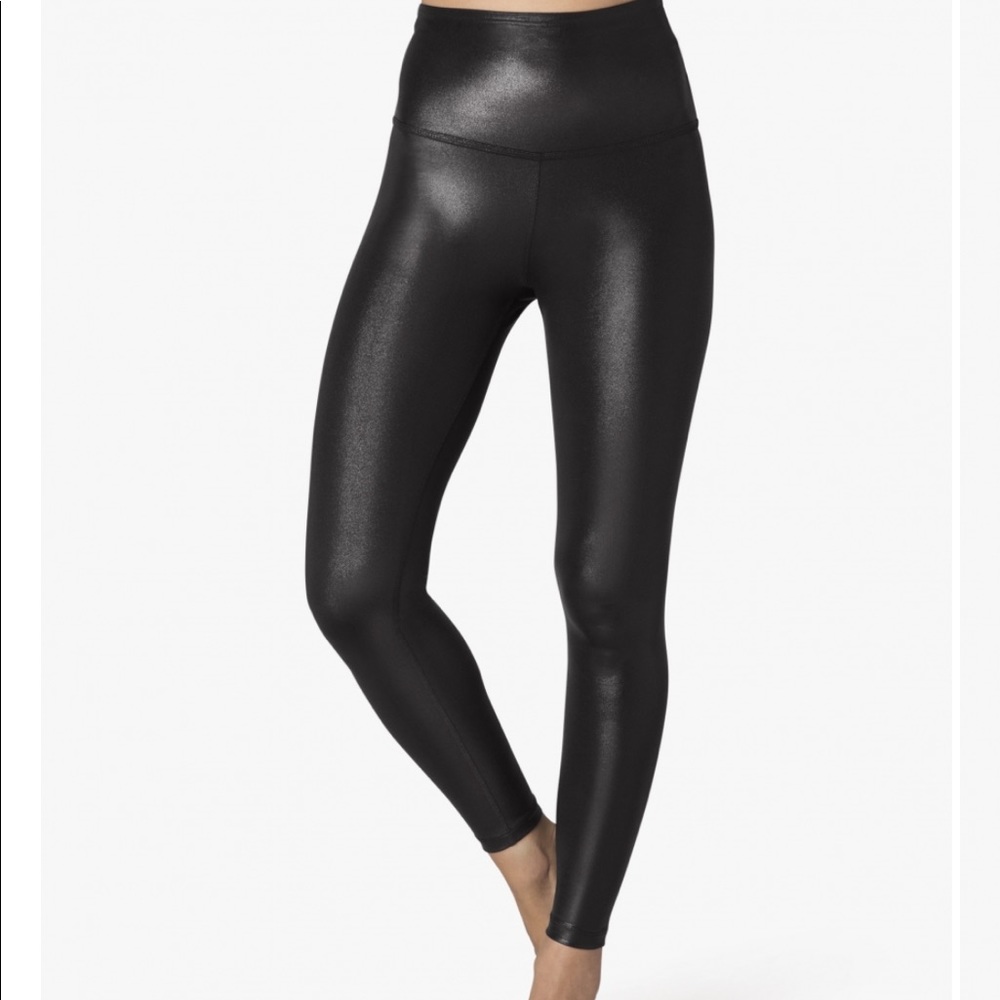 Beyond Yoga Pearlized High Waisted Midi Black M